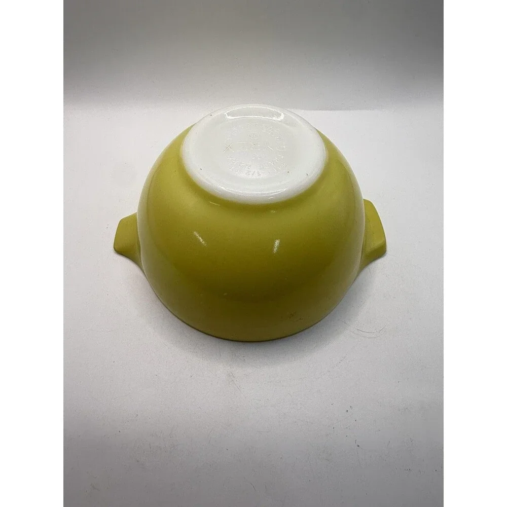 Vintage Pyrex Orange Yellow Cinderella Mixing Bowls 441 442 Set Of 2 USA Glass
